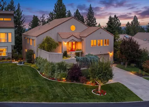 2039 S Parkwood Cir, Spokane, WA 99223