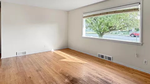 Living - 3507 E Jackson Ave, Spokane, WA 99217 photo 1 of 3