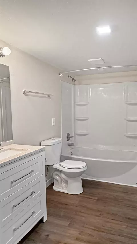 Bath - 3507 E Jackson Ave, Spokane, WA 99217 photo 2 of 2