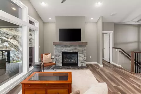Living - 213 E Sapphire Ln, Spokane, WA 99208 photo 3 of 5