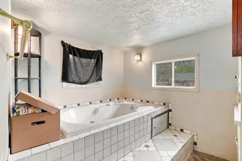 Bath - 7112 E Fairview Ave, Spokane Valley, WA 99212 photo 2 of 2