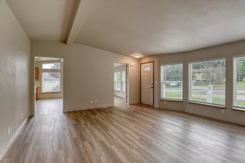 Living - 18318 N Atlantic Rd, Colbert, WA 99005 photo 3 of 7