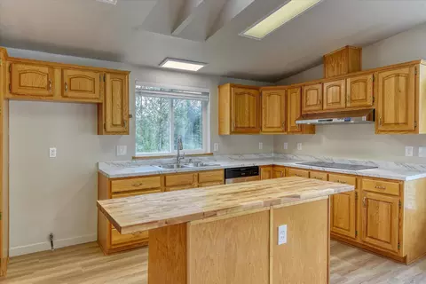 Kitchen - 18318 N Atlantic Rd, Colbert, WA 99005 photo 1 of 3