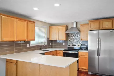 Kitchen - 1427 E 35th Ave, Spokane, WA 99203 photo 1 of 3