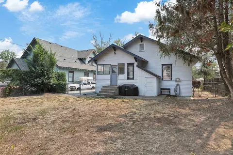 Exterior - 2521 E Queen Ave, Spokane, WA 99217 photo 5 of 6