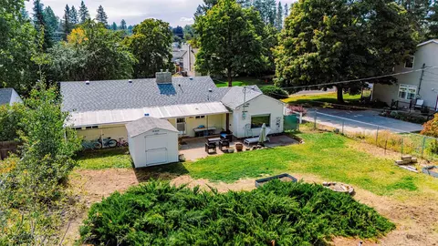 Exterior - 1201 E 36th Ave, Spokane, WA 99203 photo 6 of 9