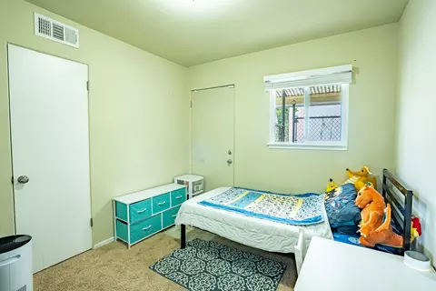 Bedroom - 1201 E 36th Ave, Spokane, WA 99203 photo 4 of 4