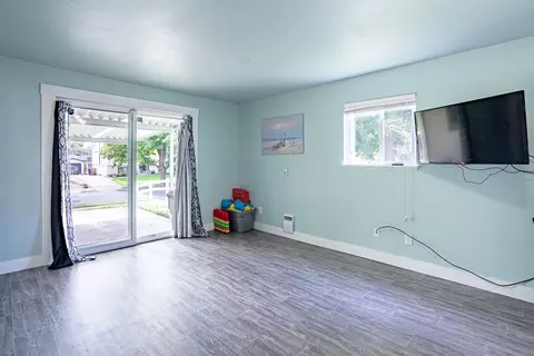 Living - 1201 E 36th Ave, Spokane, WA 99203 photo 3 of 3
