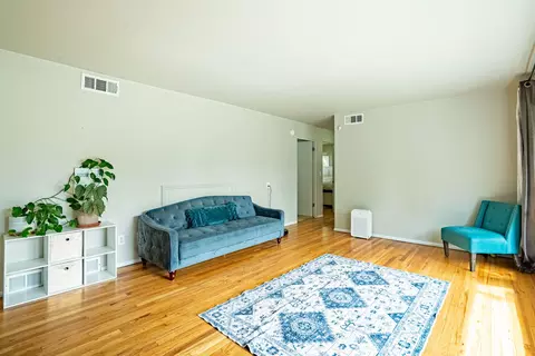 Living - 1201 E 36th Ave, Spokane, WA 99203 photo 2 of 3