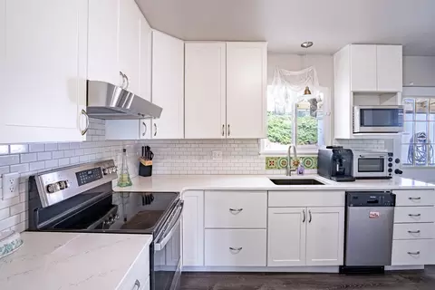 Kitchen - 1201 E 36th Ave, Spokane, WA 99203 photo 1 of 2