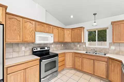 Kitchen - 411 E 7th Ave, Spokane, WA 99202 photo 2 of 3