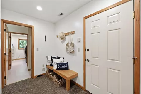 Entry Way - 16211 E Jacobs Ln, Spokane, WA 99217 photo 3 of 3