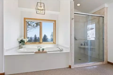 Bath - 16211 E Jacobs Ln, Spokane, WA 99217 photo 1 of 4