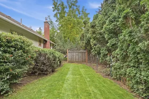 Exterior - 1423 E 36th Ave, Spokane, WA 99203 photo 2 of 9