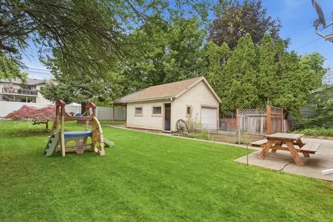 Exterior - 1423 E 36th Ave, Spokane, WA 99203 photo 3 of 9