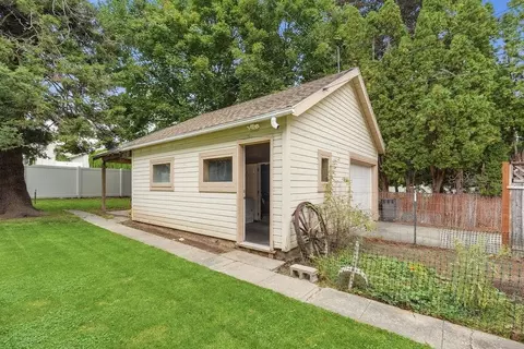 Exterior - 1423 E 36th Ave, Spokane, WA 99203 photo 9 of 9