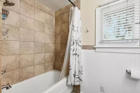 Bath - 1423 E 36th Ave, Spokane, WA 99203 photo 1 of 1