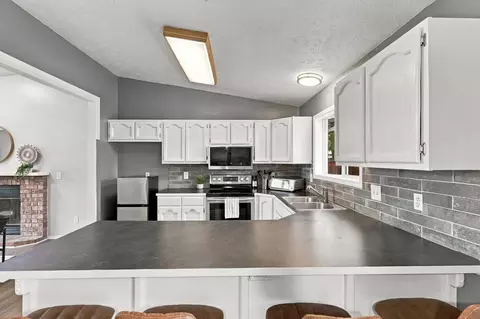 Kitchen - 13216 E 12th Ave, Spokane Valley, WA 99216 photo 1 of 4