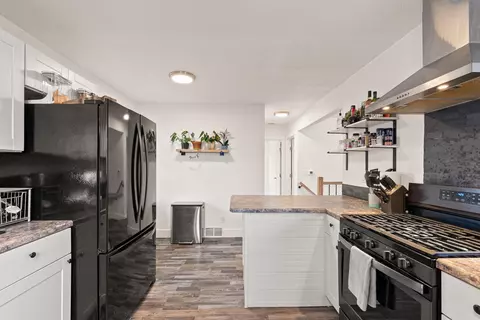 Kitchen - 11202 E Broadway Ave, Spokane Valley, WA 99206 photo 5 of 6
