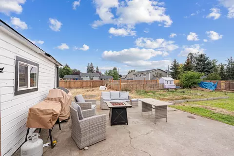 Exterior - 11202 E Broadway Ave, Spokane Valley, WA 99206 photo 3 of 6