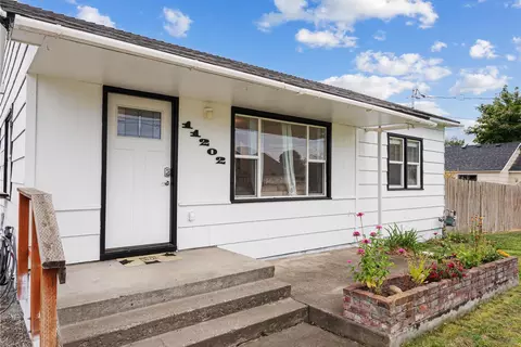 Exterior - 11202 E Broadway Ave, Spokane Valley, WA 99206 photo 2 of 6