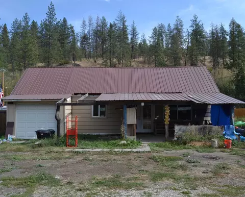 34328 N Milan Rd, Chattaroy, WA 99003
