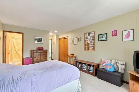 Bedroom - 305 E 24th Ave, Spokane, WA 99203 photo 3 of 3