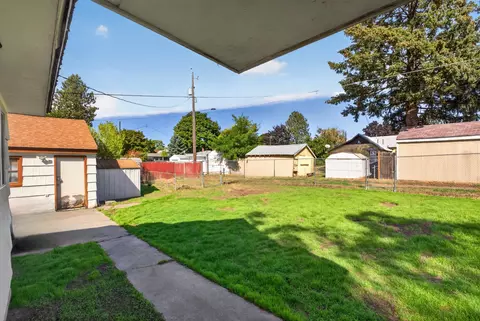 Exterior - 1105 E Olympic Ave, Spokane, WA 99207 photo 3 of 4