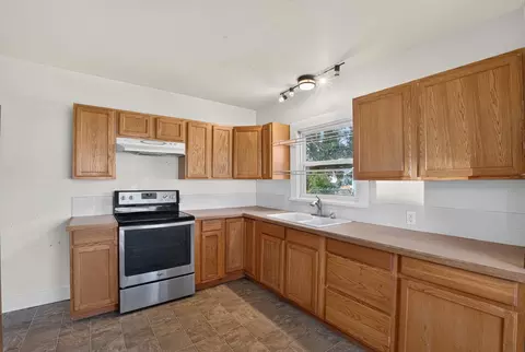 Kitchen - 1105 E Olympic Ave, Spokane, WA 99207 photo 2 of 3