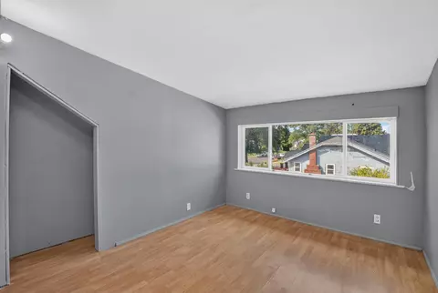 Bedroom - 1105 E Olympic Ave, Spokane, WA 99207 photo 4 of 7