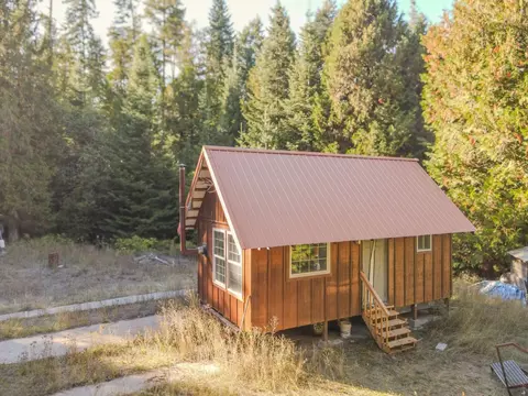 34221 N Dunn Rd, Chattaroy, WA 99003