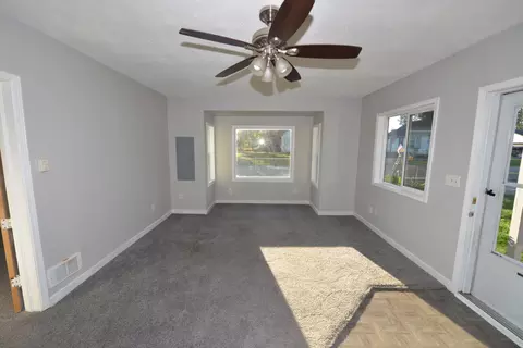 Living - 7102 E 9th Ave, Spokane Valley, WA 99212 photo 1 of 2