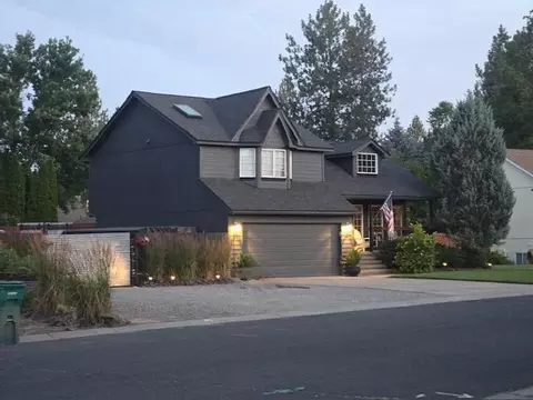 10224 N Parkside Dr, Nine Mile Falls, WA 99026