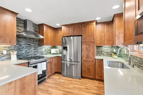 Kitchen - 4827 E 46th Ave, Spokane, WA 99223 photo 2 of 4