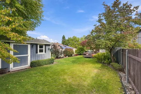 Exterior - 4827 E 46th Ave, Spokane, WA 99223 photo 6 of 11