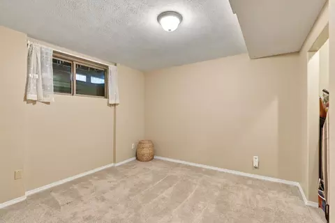 Bedroom - 4827 E 46th Ave, Spokane, WA 99223 photo 4 of 4