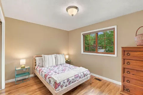 Bedroom - 4827 E 46th Ave, Spokane, WA 99223 photo 3 of 4