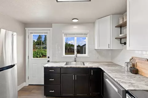 Kitchen - 6327 E 7th Ave, Spokane, WA 99212 photo 2 of 4