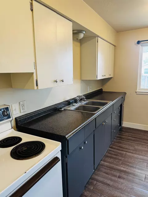 2927 E Hoffman St, Spokane, WA 99208 photo 3