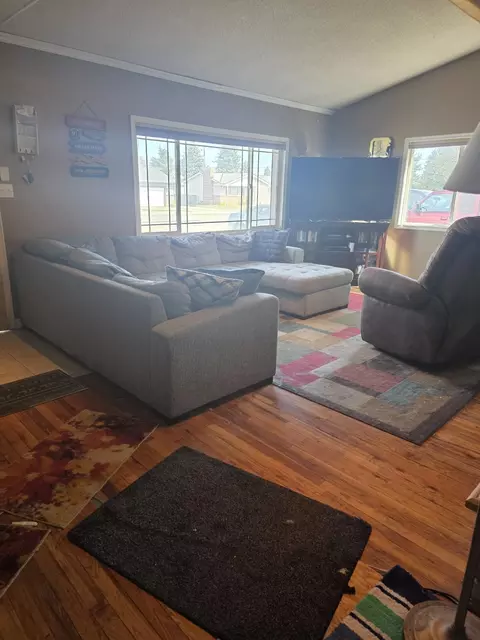 Living - 11802 E 16th Ave, Spokane Valley, WA 99206 photo 1 of 2