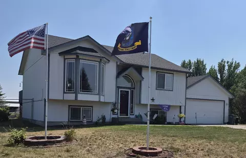 6171 Moriah Dr, Nine Mile Falls, WA 99026