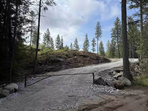 2 Veit Road, Newport, WA 99156