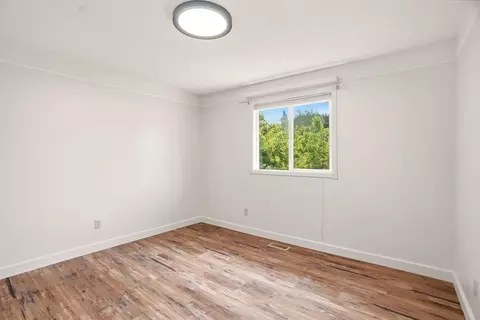 Bedroom - 6404 E 17th Ave, Spokane Valley, WA 99212 photo 4 of 4
