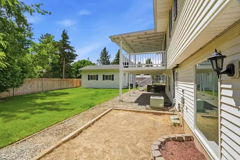 Exterior - 6404 E 17th Ave, Spokane Valley, WA 99212 photo 8 of 13