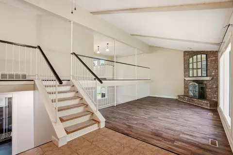 Living - 6404 E 17th Ave, Spokane Valley, WA 99212 photo 6 of 7