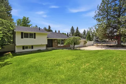 Exterior - 6404 E 17th Ave, Spokane Valley, WA 99212 photo 12 of 13