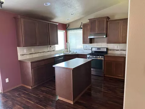 9211 E Fraser Ct, Spokane, WA 99206 photo 3