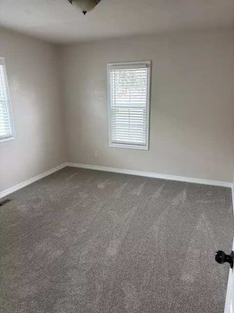 Bedroom - 708 E Providence Ave, Spokane, WA 99207 photo 4 of 4