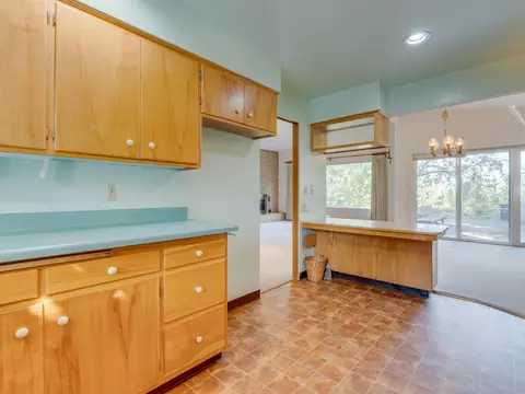 Kitchen - 2903 E 13th Ave, Spokane, WA 99202 photo 2 of 3