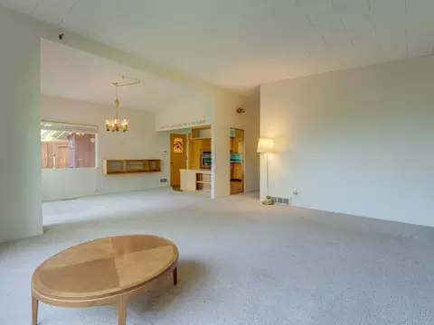 Living - 2903 E 13th Ave, Spokane, WA 99202 photo 2 of 4